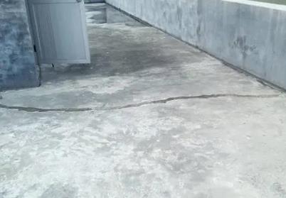 扎鲁特楼顶漏水维修公司分享下如何解决卫生间隐蔽部位漏水的问题?